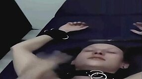 Hart gefickt, angespuckt und geohrfeigt in quickie.