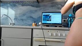 Is Sexy Dea Squirting on Live Stream?