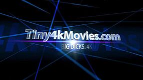 Daisy Stone naznačuje jízdu na obrovském koku v sugestivní scéně