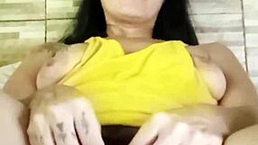 Venezuelan Masturbates Hairy Pussy