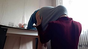 ฉันเลียก้นบอส MILF นานเพื่อโปรโมชั่น