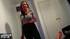 Step Mom Chantelle Fox Begs for Creampie Inside