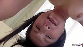 โหดเอ้ย สาวเวอร์จิ้นวัยรุ่น 18+ โดนตาแก่แตกในหีใน JAV ไม่เซ็นเซอร์!