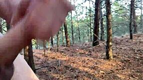 Clitlicker662 - מציצה רטובה לכוס בטבע לאורגזמה פרועה