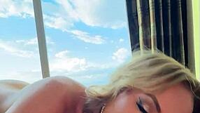 ПАУГ заварена майка Ришел Райън намира време за горещ тип на ваканция и го кара да свърши два пъти!