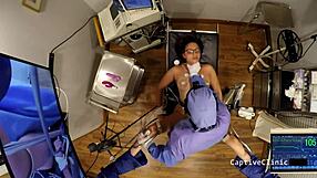 Lanet Olsun, Rebel Wyatt Gibi Yabancıların Arabasına Binme, Vahşileşiyor!