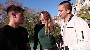 liz se fait baiser devant son mec