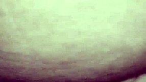 Makka me pide que penetre su panocha peluda