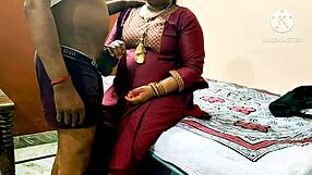 Indian Desi Bhabhi Fucking Gym Boys!