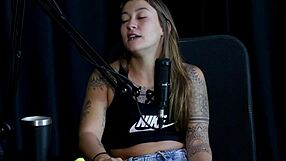 Flor de damiana enjoys exhibitionist swingers sex with old man eating pussy in public group