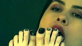 Come see me cum with pretty feet domination 😍