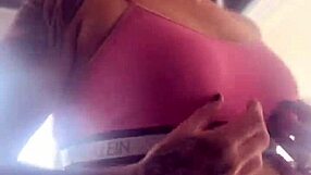 Fui treinar na academia com plug anal no cu. Fiquei com muito tesao chegar em casa meu cu vai estar lubrificado e largo pra meter rola dentro.