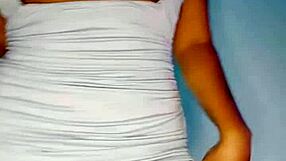 Live Streaming A Very Nice Ass Shaking Hot Dance