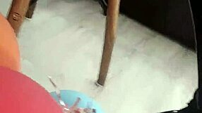 I watch Veve poppin' balloons in her latex stockings, it's so sharp!