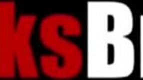 स्टेप सिस्टर की वर्जिनिटी हार्डकोर रोलप्ले में पीओवी से लेता है