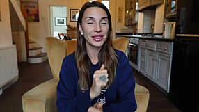 Paksuus Merkitsee Tässä Roxy Foxin Pano-Opetuksessa