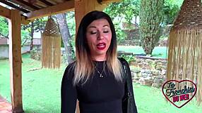 Gwen Belle Femme Sen Prend Plein La Chatte