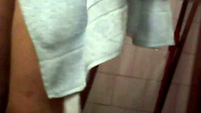 Hidden Filming Of Aunt's Bath Voyeur