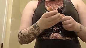 Do You Like Me Putting On Makeup With Lovesense In?