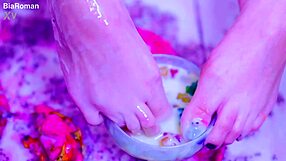 Bia Roman Gets Her Sexy Feet All Messy