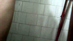 Hidden Filming Of Aunt's Bath Voyeur