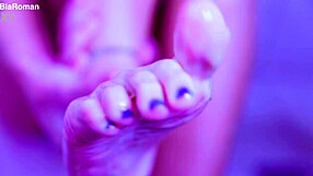 Bia Roman Gets Her Sexy Feet All Messy