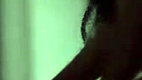 comendo a novinha quando os pais dela não estão em casa