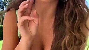 gostosa with bouncing pussy in teen action 😍