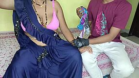 Anak Tiri Rahsia Mencuri Seluar Dalam Ibu Tiri Untuk Menghidu Bau Pepeknya