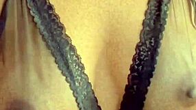 Teen 18+ offers natural tits and ass for first anal masturbation