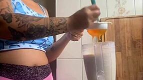 woman goes crazy flashing her big swollen pussy exhibition