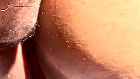 Sexo anal com gozada dentro