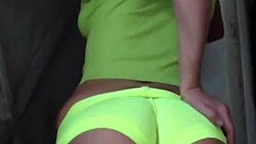 Dirty Amateur Girl Engages in Free Sex in the Private Garage