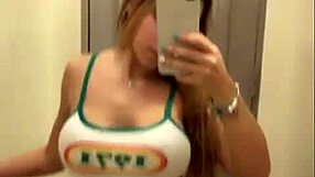 En el baño with big ass