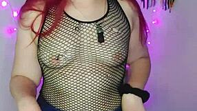 Pretty dominatrix gives jerk off instructions in financial roleplay