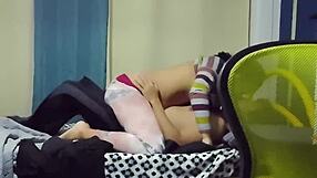 La primera vez que la azafata se animo a hacer el delicioso clip