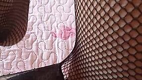 greta the net for a beautiful mature brunette lady with sensual feet