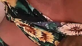 Com tesão e sozinha, exploring masturbation desires