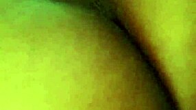 Com tesão e sozinha, exploring masturbation desires