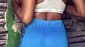 Ghetto slut takes dick gets dripping pussy