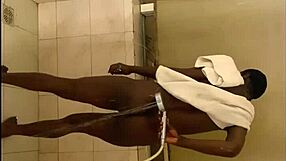 Joyfulsin Loves Squirting With Casual Friend