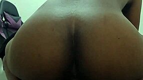 i'm doin anal with a huge toy, so rough