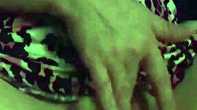 check out fuschia leopard s2 with milf ass shaking