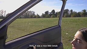 Mlada 18+ uživa sesanje na naši cestni poti pov