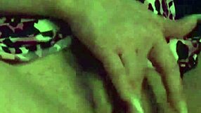 check out fuschia leopard s2 with milf ass shaking