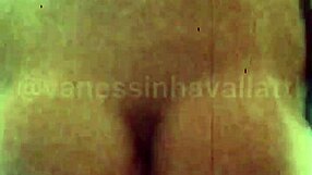 Vanessinha Vailatti Works Out Naked