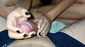 Casallombra - Recebendo Uma Bela Punheta Bem Babada Da Minha Esposa