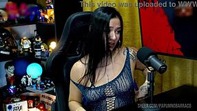 Bi Mejia Colocou Os Peitos Pra Fora E Pediu Pro Ruan Apertar Eles Bem Gostoso Ela Ficou Molhada E Gemendo De Tesão - Púpum No Barraco