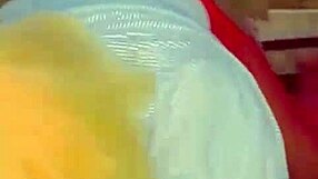 Two amateurs lick shaved pussies in homemade lesbian scene