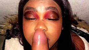 Heiße Latina sagt fick mich nach Betreten des Hauses?